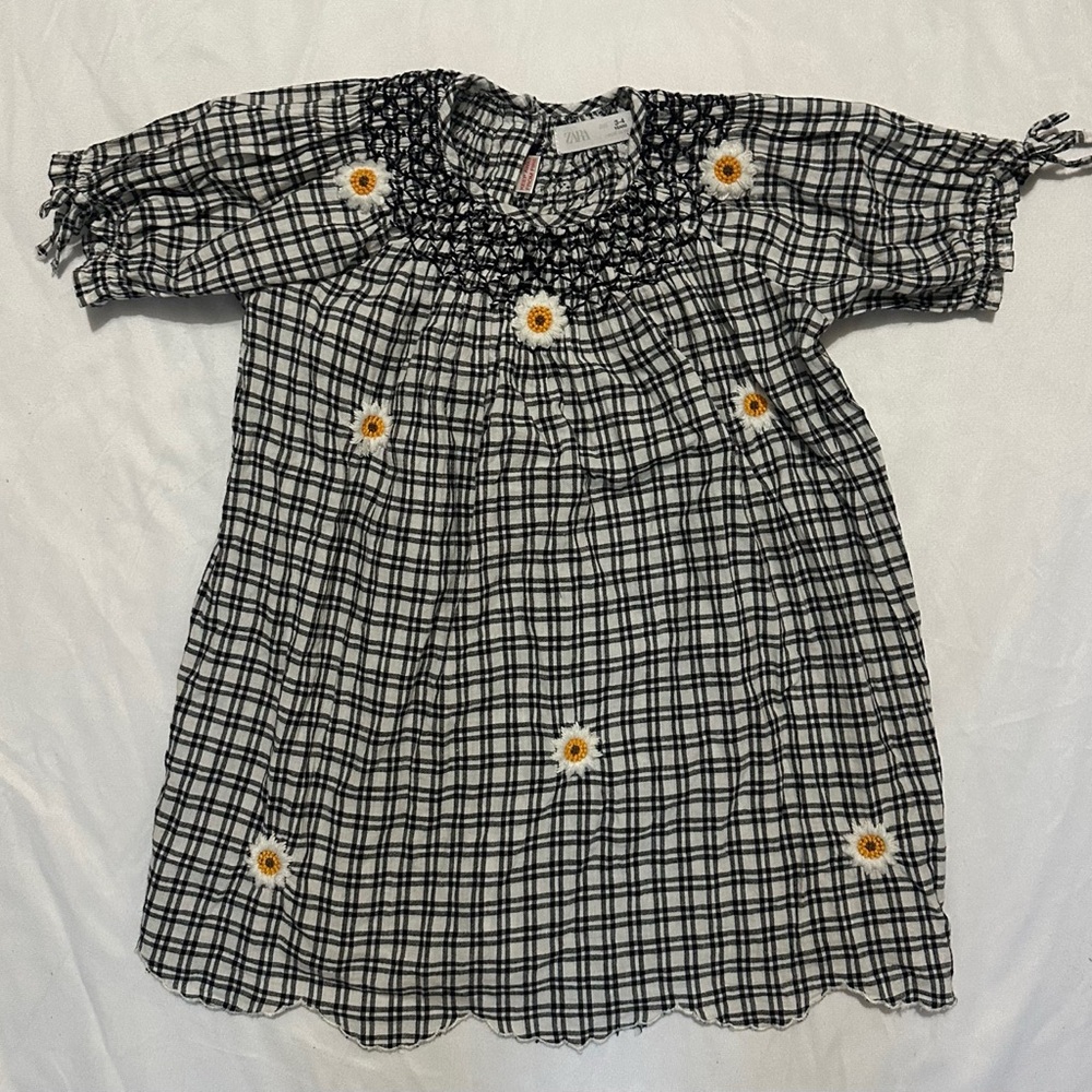 Zaea kids(3-4years) black and White Checkered Dress with Floral